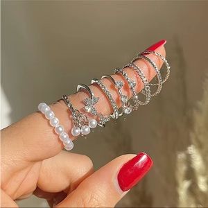 4/$12 9pc Silver Butterfly Pearl Stackable Rings